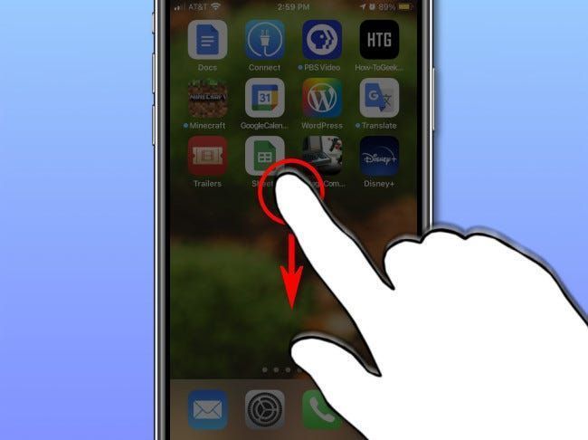 اسکرین کے بیچ میں اپنی انگلی کو نیچے کی طرف سوائپ کرکے iPhone یا iPad پر اسپاٹ لائٹ تلاش کریں۔