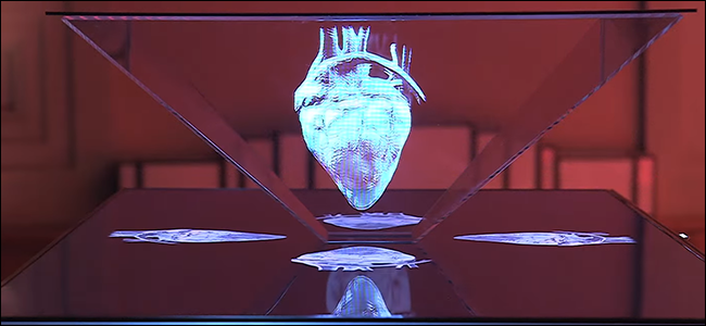 Холограмен телевизионен прототип, показващ човешко сърце.