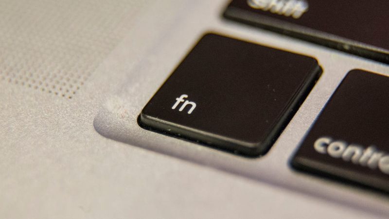 La tecla Fn en el teclado de una computadora portátil