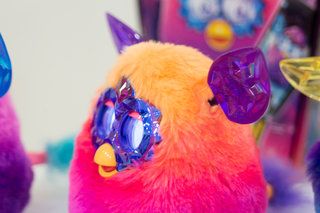 Furby Boom is terug, en deze keer heeft het een Crystal make-over