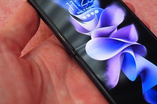 Samsung Galaxy Flip 3 преглед снимка 16