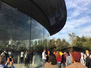 Apples Steve Jobs Theater in Bildern Bild 2