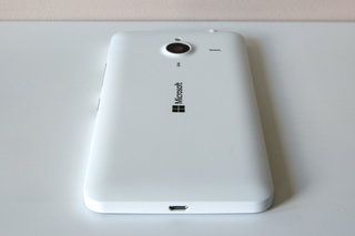 Microsoft Lumia 640 XL సమీక్ష: బడ్జెట్ అందం