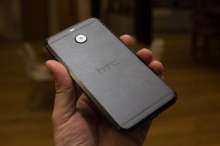 Review ng HTC 10 Evo: Ang mas malaki ay bumagsak nang bahagyang patag