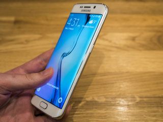 نصائح وحيل Samsung Galaxy S6 edge: ما الذي يمكن أن تفعله حواف الشاشة المنحنية؟