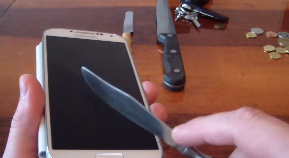 Samsung Galaxy S4 Gorilla Glass 3 ekrāns ir gandrīz neuzvarams