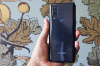„Motorola Moto One Action“ apžvalga: ar visam laikui uždrausti vertikalius vaizdo įrašus?