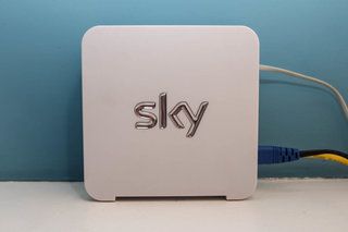 sky broadband sky hub obrázky a ruce na obrázku 4