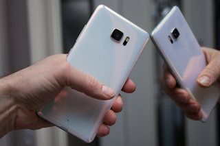 Преглед на HTC U Ultra: два дисплея са по -добри от един?