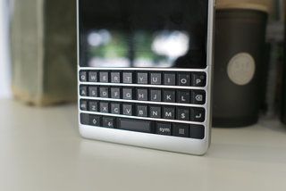 Imagem 2 do hardware BlackBerry Key2
