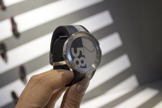 Hodinky Sony FES U: Hodinky z elektronického papiera, ktoré stoja viac ako hodinky Apple Watch