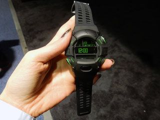 Razer Nabu Watch：これがいくつかの「スマート機能」を備えた巨大なデジタル時計です
