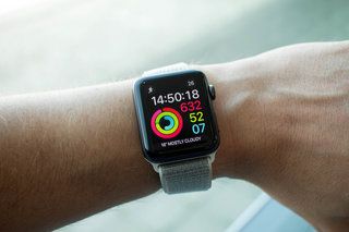 Hình ảnh đánh giá Apple Watch Series 3 1