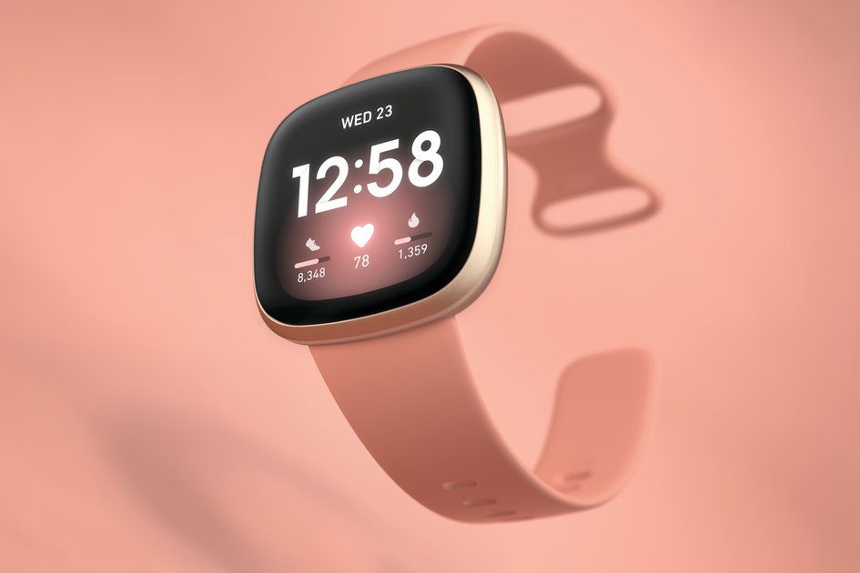 Fitbit Versa 3 آپ کی کلائی سے کالز کے لیے بلٹ ان GPS ، فاسٹ چارجنگ اور اسپیکر شامل کرتا ہے۔