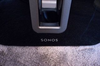 סקירת המשנה של Sonos הכל על אותה תמונת בס 5