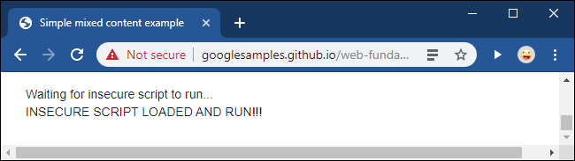 Un messaggio non sicuro dopo aver sbloccato uno script di contenuto misto in Google Chrome.