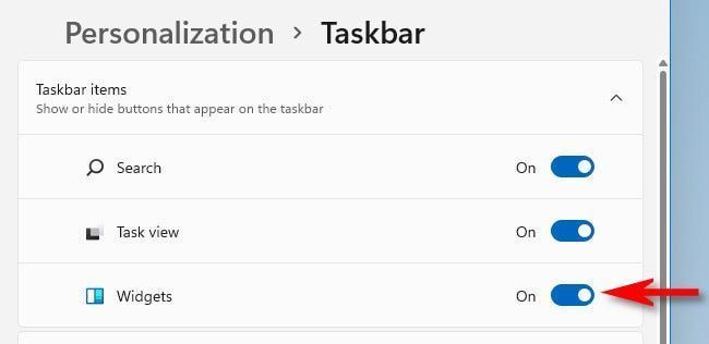You can turn off or turn on the Windows 11 Widgets taskbar button in Settings>Personalización> Barra de tareas. 